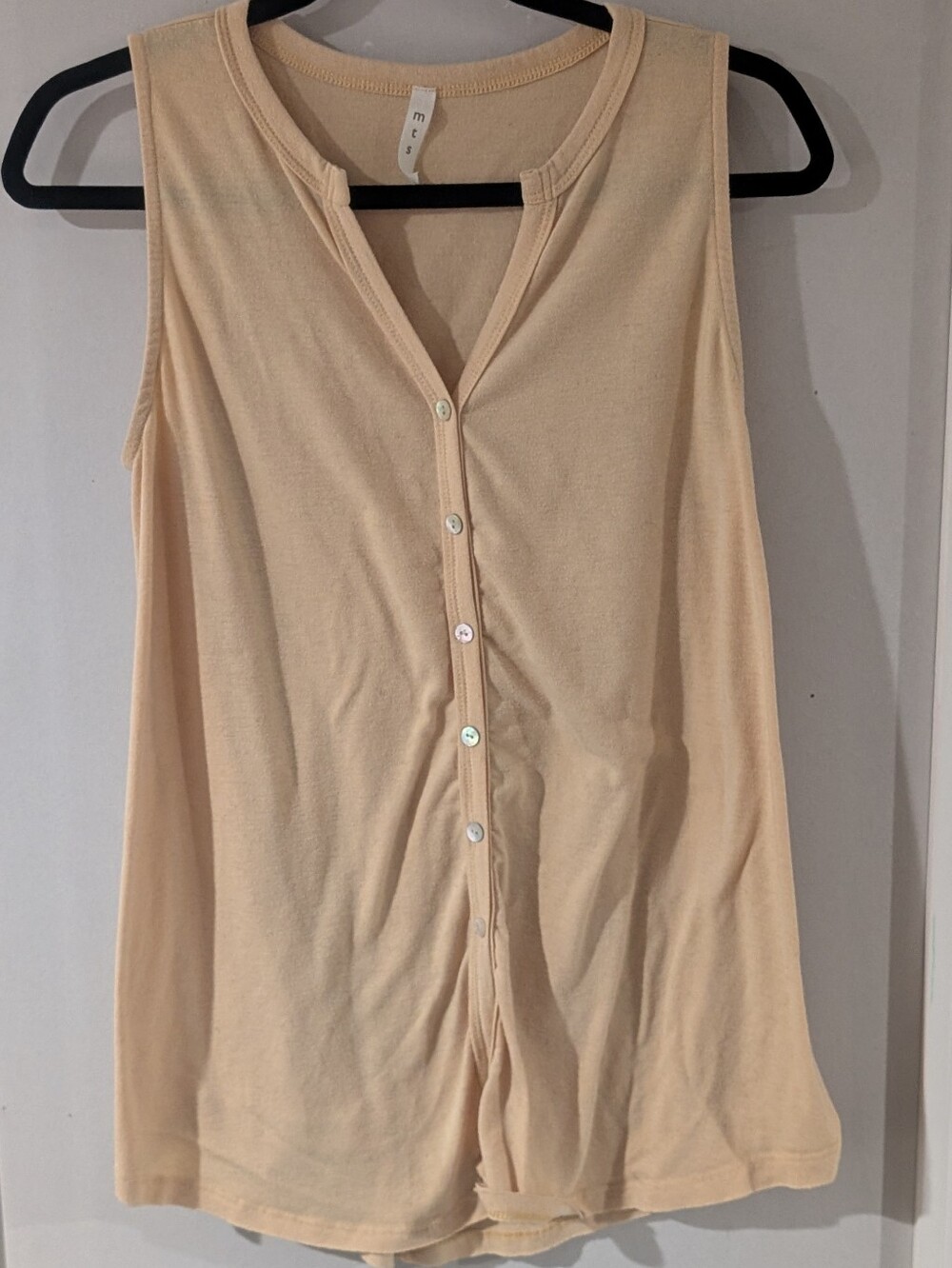 mts Cream Button-Front Sleeveless Tank Top